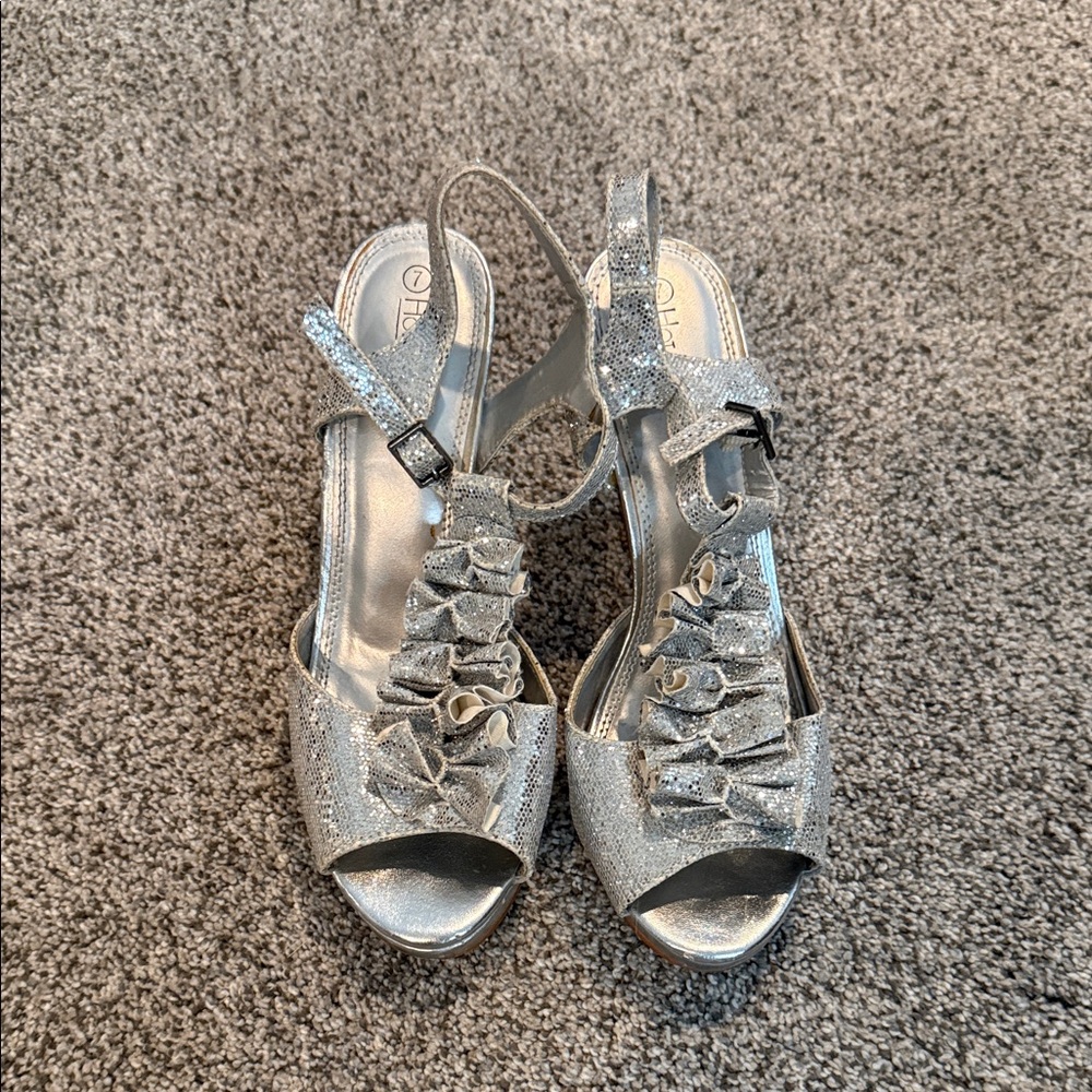 Hot Tomato Silver Glitter Heels